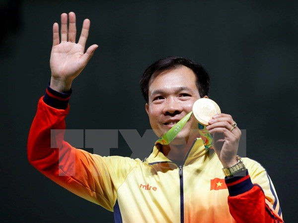 Primer ministro de Vietnam felicita a Hoang Xuan Vinh por su medalla histórica ảnh 1 Primer ministro de Vietnam felicita a Hoang Xuan Vinh por su medalla histórica ảnh 1