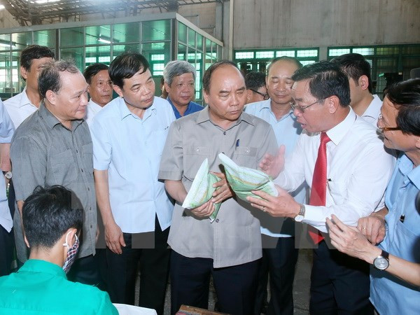 Premier de Vietnam inspecciona construcción de nuevas zonas rurales ảnh 1 Premier de Vietnam inspecciona construcción de nuevas zonas rurales ảnh 1