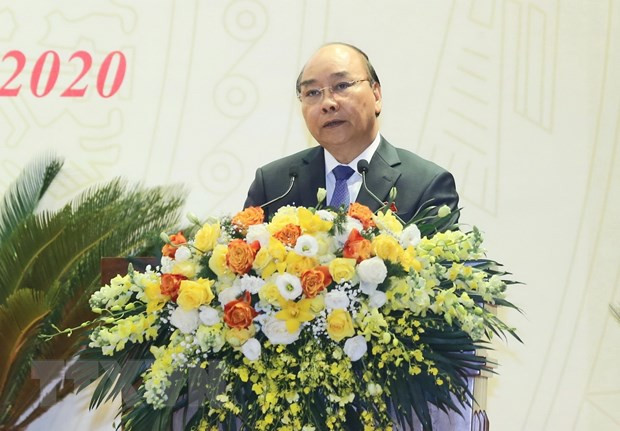 Primer ministro vietnamita insta a fuerzas policiales a cumplir la misión de proteger la Patria ảnh 1 Primer ministro vietnamita insta a fuerzas policiales a cumplir la misión de proteger la Patria ảnh 1