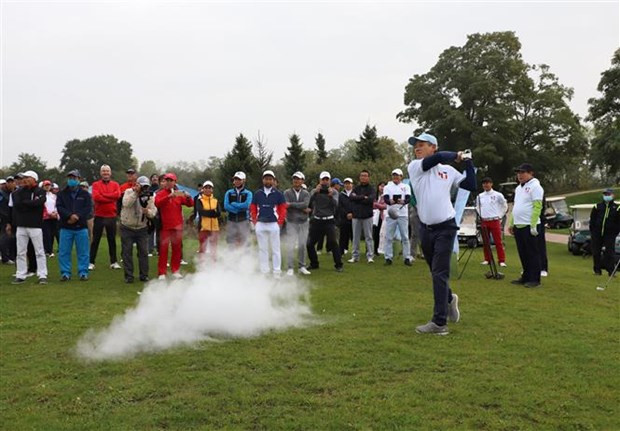 Torneo amistoso de golf marca los 45 años de lazos entre Vietnam y Alemania ảnh 1 Torneo amistoso de golf marca los 45 años de lazos entre Vietnam y Alemania ảnh 1