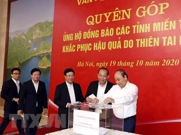 Realiza Oficina Gubernamental de Vietnam donativo para respaldar a pobladores en región central ảnh 1 Realiza Oficina Gubernamental de Vietnam donativo para respaldar a pobladores en región central ảnh 1