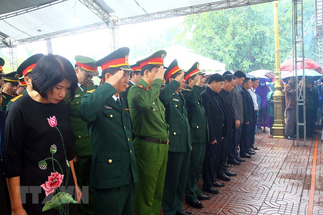 Realizan sepelio de soldados fallecidos en incidente en provincia centrovietnamita ảnh 1 Realizan sepelio de soldados fallecidos en incidente en provincia centrovietnamita ảnh 1