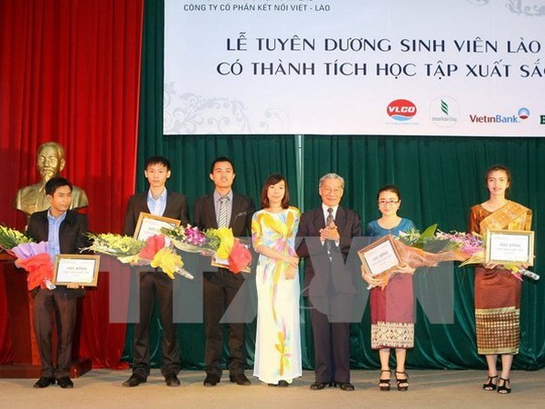 Robustecen cooperación en educación entre provincias de Vietnam y Laos ảnh 1 Robustecen cooperación en educación entre provincias de Vietnam y Laos ảnh 1