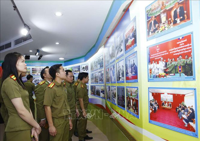 Destacan solidaridad especial entre Vietnam y Laos ảnh 1 Destacan solidaridad especial entre Vietnam y Laos ảnh 1
