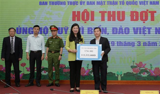 Recaudan en Hanoi fondos a favor de zonas marítimas e insulares de Vietnam ảnh 1