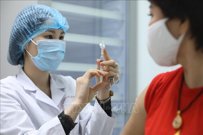Vietnam realiza segunda inyección de vacuna Nano Covax para 26 voluntarios ảnh 1 Vietnam realiza segunda inyección de vacuna Nano Covax para 26 voluntarios ảnh 1