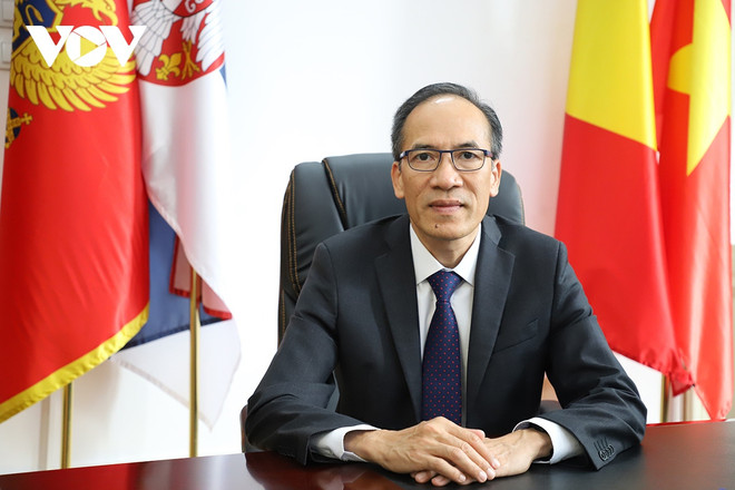 Visita del primer ministro a Rumania confirma deseo de Vietnam de promover nexos bilaterales ảnh 1 Visita del primer ministro a Rumania confirma deseo de Vietnam de promover nexos bilaterales ảnh 1