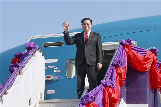 Concluye agenda del titular del Parlamento vietnamita en Laos y Tailandia ảnh 1 Concluye agenda del titular del Parlamento vietnamita en Laos y Tailandia ảnh 1