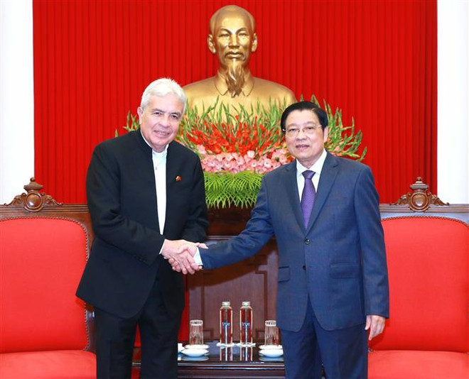 Dirigente partidista vietnamita recibe al ministro de Agricultura Productiva y Tierras de Venezuela ảnh 1