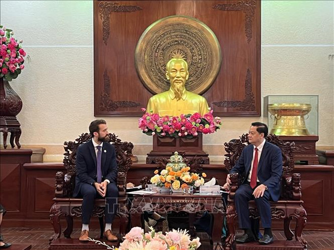 Reino Unido y ciudad vietnamita por cooperación multifacética ảnh 1 Reino Unido y ciudad vietnamita por cooperación multifacética ảnh 1