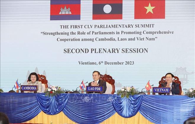 Concluye agenda del titular del Parlamento vietnamita en Laos y Tailandia ảnh 2 Concluye agenda del titular del Parlamento vietnamita en Laos y Tailandia ảnh 2