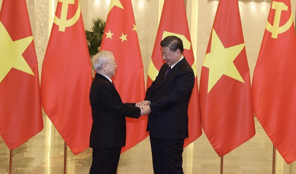 Visita de Xi Jinping crea nuevo impulso para relaciones Vietnam-China ảnh 1 Visita de Xi Jinping crea nuevo impulso para relaciones Vietnam-China ảnh 1
