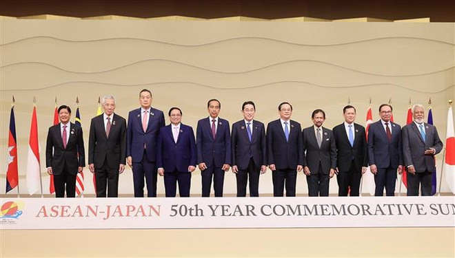 Premier vietnamita concluye exitosamente visita a Japón ảnh 1