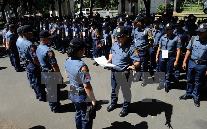 Filipinas despide a centenar de policías por uso de drogas ảnh 1 Filipinas despide a centenar de policías por uso de drogas ảnh 1
