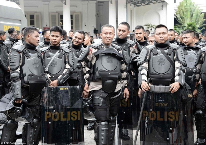 Indonesia movilizará a 75 mil policías por elecciones locales ảnh 1 Indonesia movilizará a 75 mil policías por elecciones locales ảnh 1