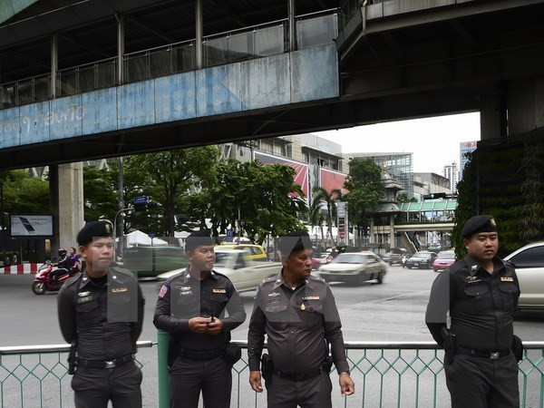 Policía tailandesa asedia templo de secta budista ảnh 1 Policía tailandesa asedia templo de secta budista ảnh 1