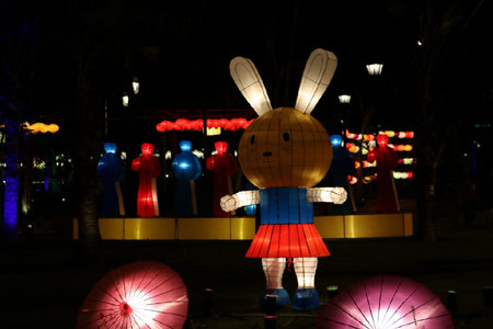 Vía de farolillos más larga de Vietnam saluda fiesta otoñal ảnh 6 Vía de farolillos más larga de Vietnam saluda fiesta otoñal ảnh 6