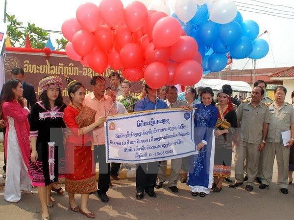 Dirigente laosiano destaca eficiencia de cooperación Hanoi- Vientiane ảnh 1 Dirigente laosiano destaca eficiencia de cooperación Hanoi- Vientiane ảnh 1