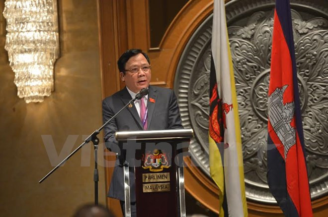 Vietnam exhorta a AIPA para aportar más a comunidad regional ảnh 1 Vietnam exhorta a AIPA para aportar más a comunidad regional ảnh 1