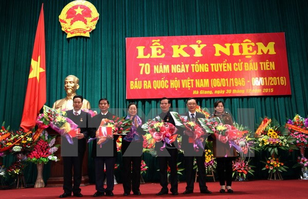 Localidades vietnamitas conmemoran 70 años de las primeras elecciones generales ảnh 1 Localidades vietnamitas conmemoran 70 años de las primeras elecciones generales ảnh 1