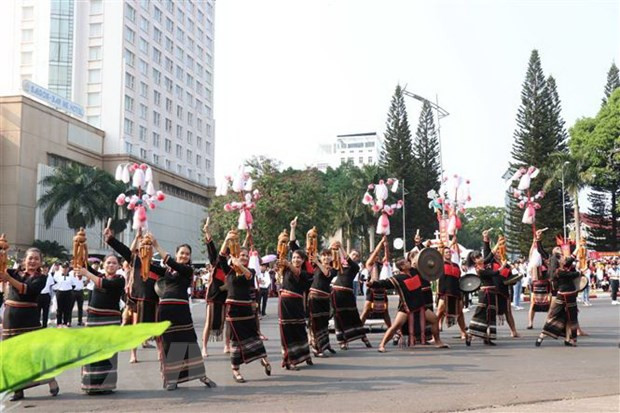 Suspenden Festival de Café de Buon Ma Thuot 2021 ảnh 1 Suspenden Festival de Café de Buon Ma Thuot 2021 ảnh 1