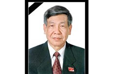 Continúan las muestras de condolencia por fallecimiento del exsecretario general Le Kha Phieu ảnh 1 Continúan las muestras de condolencia por fallecimiento del exsecretario general Le Kha Phieu ảnh 1