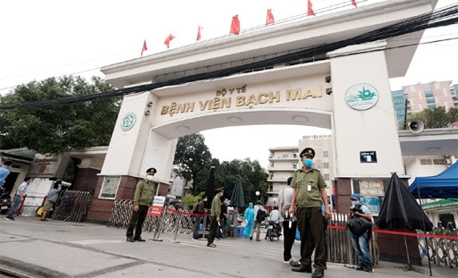 Ofrecen máximo apoyo al Hospital Bach Mai en combate contra el COVID-19 ảnh 1 Ofrecen máximo apoyo al Hospital Bach Mai en combate contra el COVID-19 ảnh 1