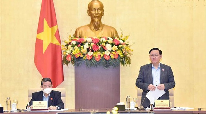 Presidente del Parlamento vietnamita propone orientaciones para desarrollo económico ảnh 2 Presidente del Parlamento vietnamita propone orientaciones para desarrollo económico ảnh 2