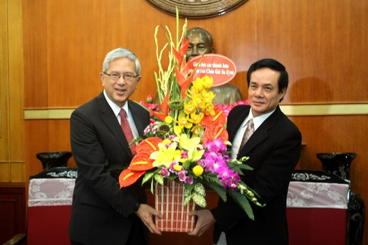 Recibe dirigente vietnamita a delegación de iglesia cristiana ảnh 1 Recibe dirigente vietnamita a delegación de iglesia cristiana ảnh 1