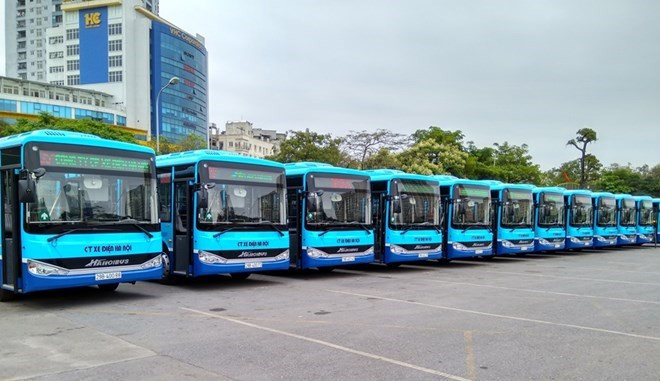Hanoi abrirá 14 nuevas rutas de autobús en 2017 ảnh 1 Hanoi abrirá 14 nuevas rutas de autobús en 2017 ảnh 1