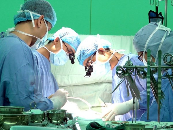 Hanoi aplica por primera vez sistema de tomografía por emisión de positrones ảnh 1