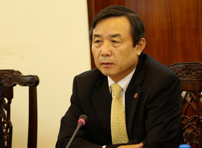 Condecoran a diplomático sudcoreano con medalla “Por la paz y amistad entre los pueblos” ảnh 1 Condecoran a diplomático sudcoreano con medalla “Por la paz y amistad entre los pueblos” ảnh 1