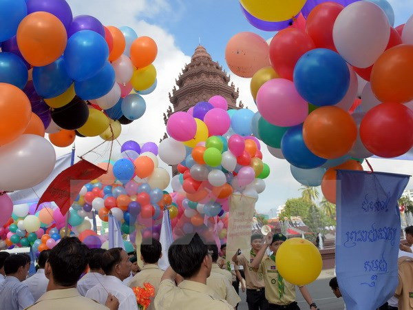 Camboya celebra 63 aniversario de Día de Independencia ảnh 1 Camboya celebra 63 aniversario de Día de Independencia ảnh 1