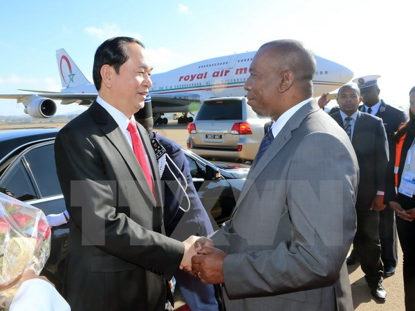 Presidente de Vietnam llega a Madagascar para asistir a Cumbre de Francofonía ảnh 1 Presidente de Vietnam llega a Madagascar para asistir a Cumbre de Francofonía ảnh 1