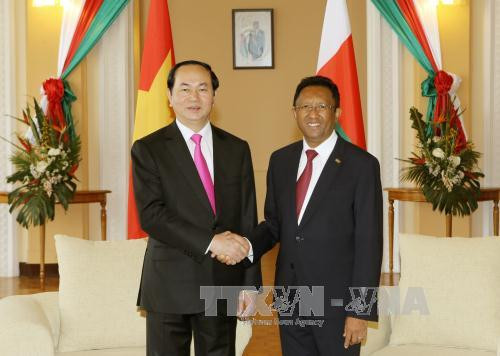 Presidente de Vietnam dialoga con su homólogo de Madagascar ảnh 1