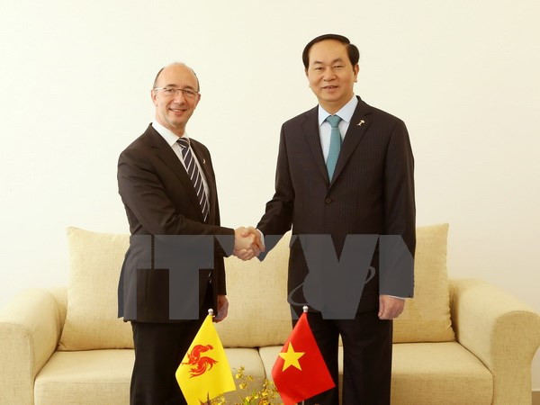 Presidente de Vietnam continúa actividades en la Cumbre de la Francofonía ảnh 1 Presidente de Vietnam continúa actividades en la Cumbre de la Francofonía ảnh 1
