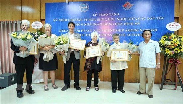 Honran en Vietnam a seis activistas estadounidenses por la paz ảnh 1 Honran en Vietnam a seis activistas estadounidenses por la paz ảnh 1