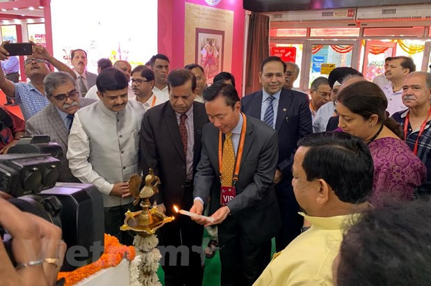 Participan empresas vietnamitas en Feria Internacional de Seda en la India ảnh 1 Participan empresas vietnamitas en Feria Internacional de Seda en la India ảnh 1