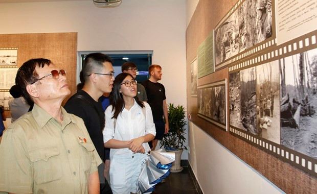 Realizan fotógrafos argentinos exposición sobre Vietnam ảnh 1