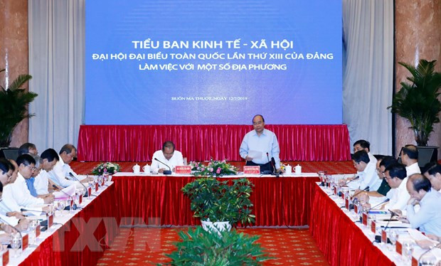 Insta primer ministro vietnamita a movilizar recursos para el desarrollo de provincias centrales ảnh 1 Insta primer ministro vietnamita a movilizar recursos para el desarrollo de provincias centrales ảnh 1