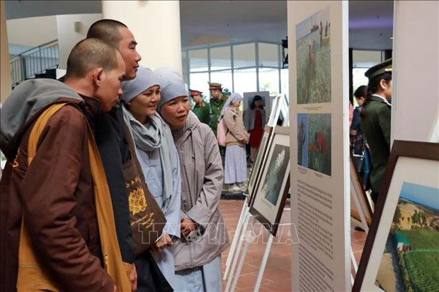 Ofrecen entradas gratuitas a exposición sobre logros de Vietnam en derechos humanos ảnh 1 Ofrecen entradas gratuitas a exposición sobre logros de Vietnam en derechos humanos ảnh 1