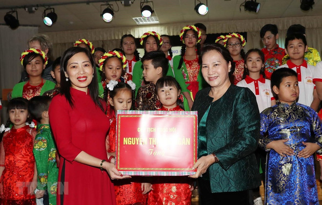 Continúa máxima legisladora vietnamita su agenda de visita en Belarús ảnh 1 Continúa máxima legisladora vietnamita su agenda de visita en Belarús ảnh 1