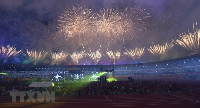 Fiesta de luces y música da cierre a los SEA Games 30 ảnh 1