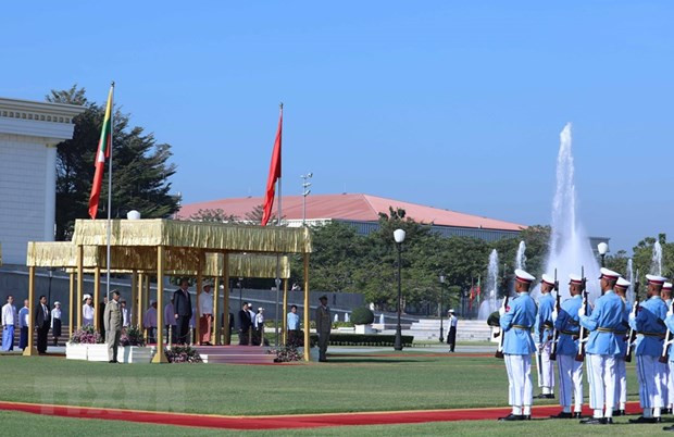 Presidente de Myanmar preside ceremonia de bienvenida al premier vietnamita ảnh 1