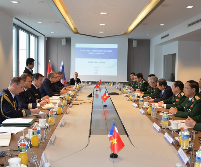 Vietnam y Francia dialogan sobre cooperación en defensa ảnh 1 Vietnam y Francia dialogan sobre cooperación en defensa ảnh 1