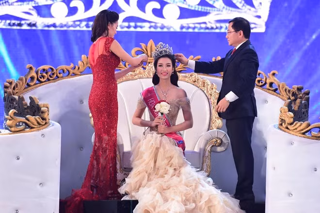Do My Linh se corona como Miss Vietnam 2016 ảnh 1