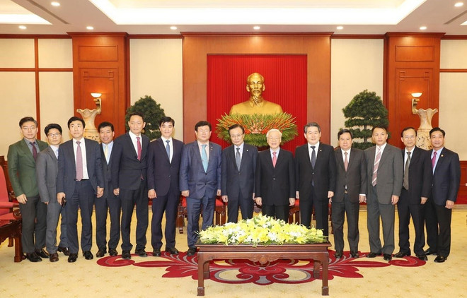 Recibe máximo dirigente vietnamita a delegación del Partido Demócrata de Corea ảnh 1 Recibe máximo dirigente vietnamita a delegación del Partido Demócrata de Corea ảnh 1