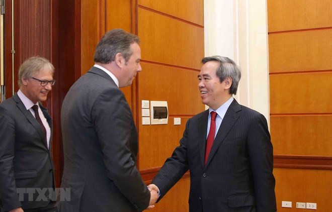 Fomenta Partido Comunista de Vietnam relaciones con fuerzas políticas de Alemania ảnh 1 Fomenta Partido Comunista de Vietnam relaciones con fuerzas políticas de Alemania ảnh 1
