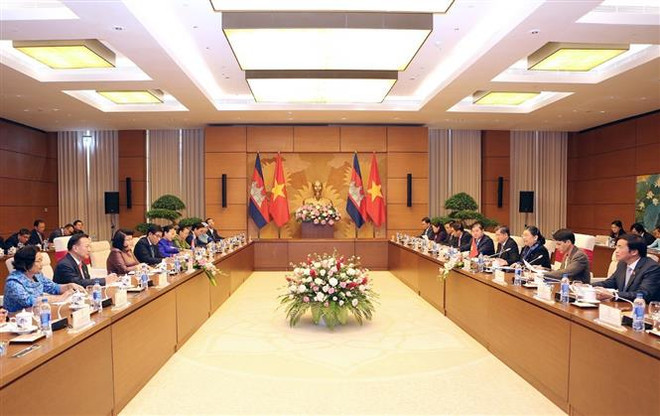 Visita Vietnam delegación parlamentaria camboyana ảnh 1 Visita Vietnam delegación parlamentaria camboyana ảnh 1