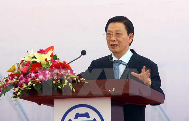 Polonia otorga medalla Bene Merito a expresidente del Comité Popular de Hanoi ảnh 1 Polonia otorga medalla Bene Merito a expresidente del Comité Popular de Hanoi ảnh 1